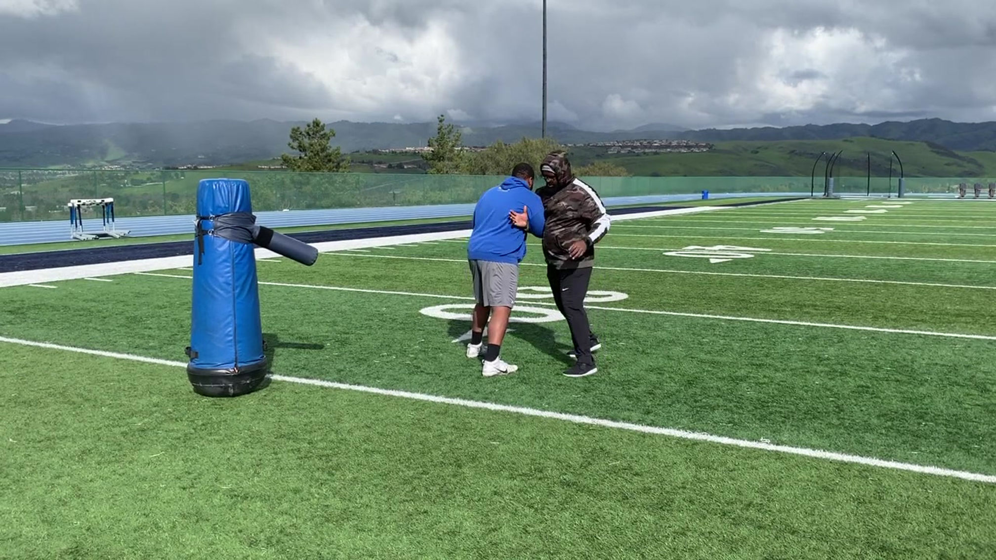 ESCAPE PASS RUSH MOVES